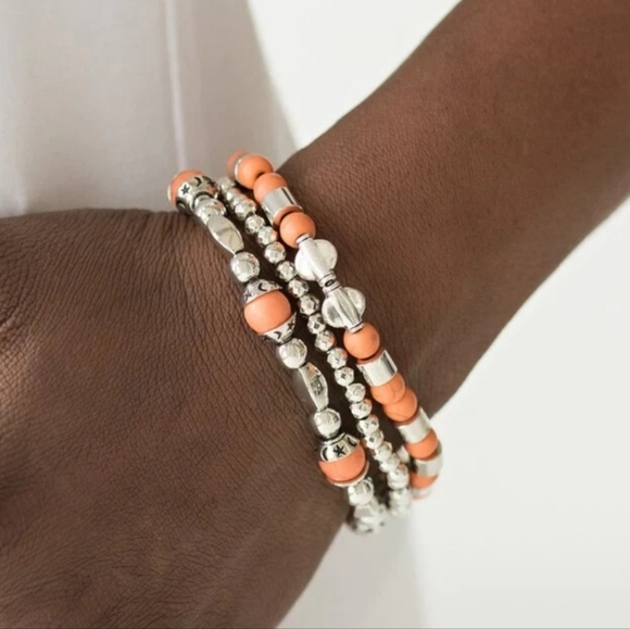 paparazzi Jewelry - NWT Paparazzi Bold Silver & Orange Beaded Bracelet Set
